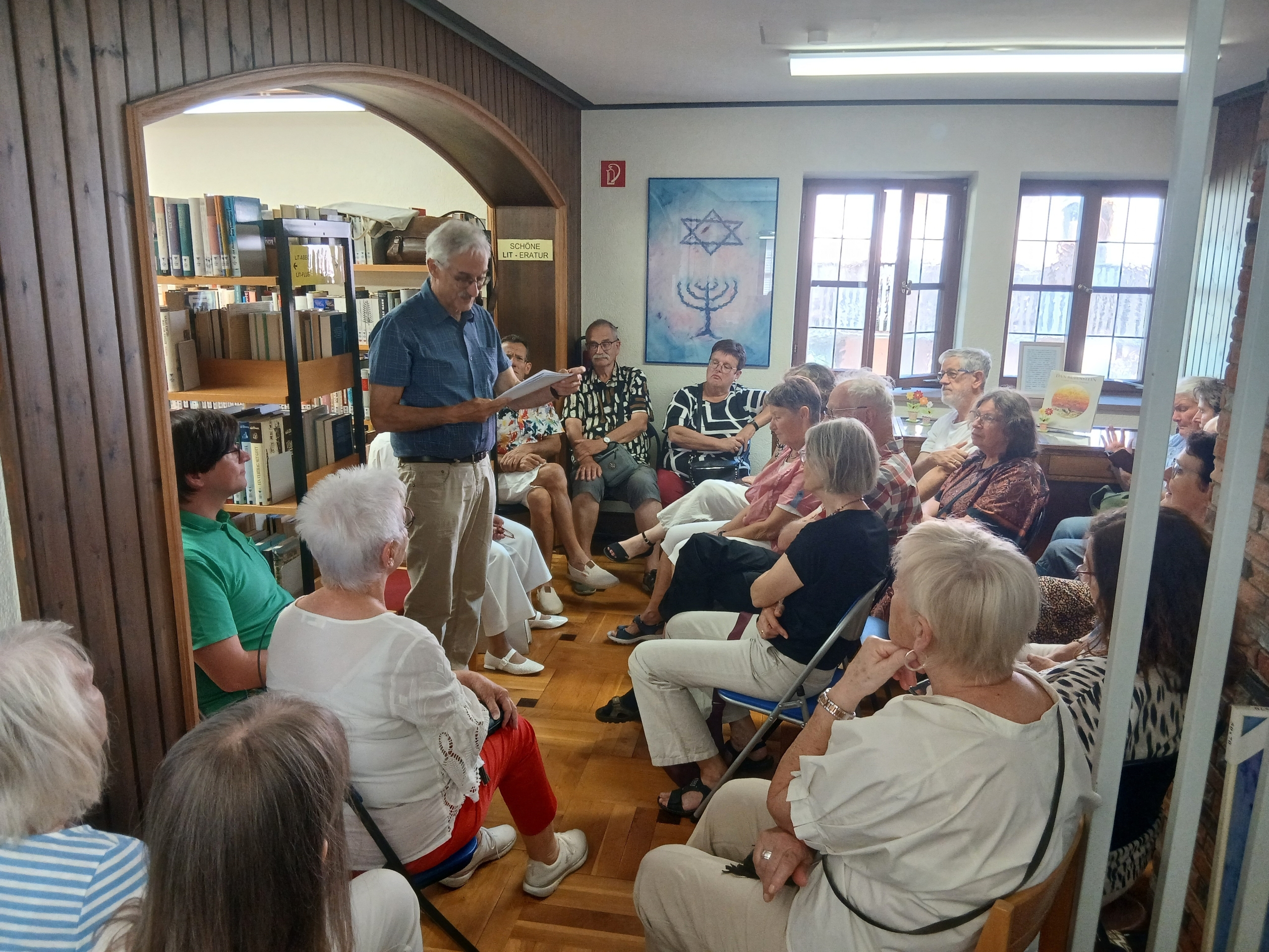 Lesung von Ingbert Blatz in der Bücherei des Judentums Buchen; Foto: Adrian Brosch